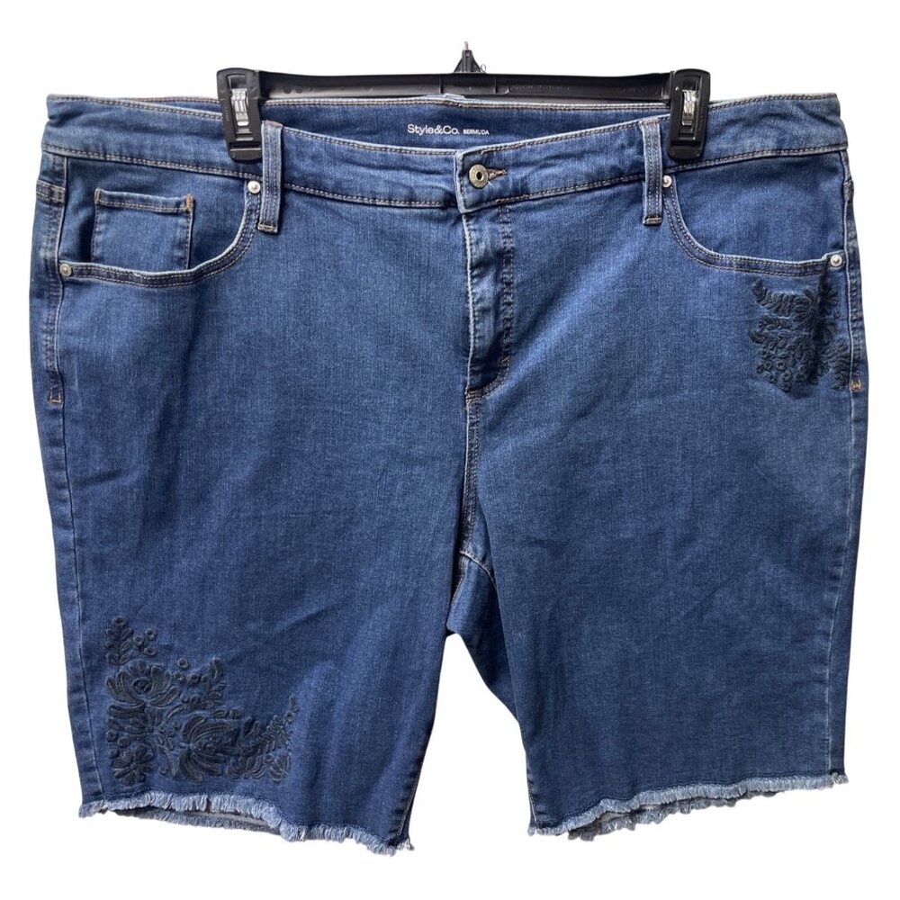 Style & Co size 24W Bermuda Denim Shorts Embroidered Floral Design Blue